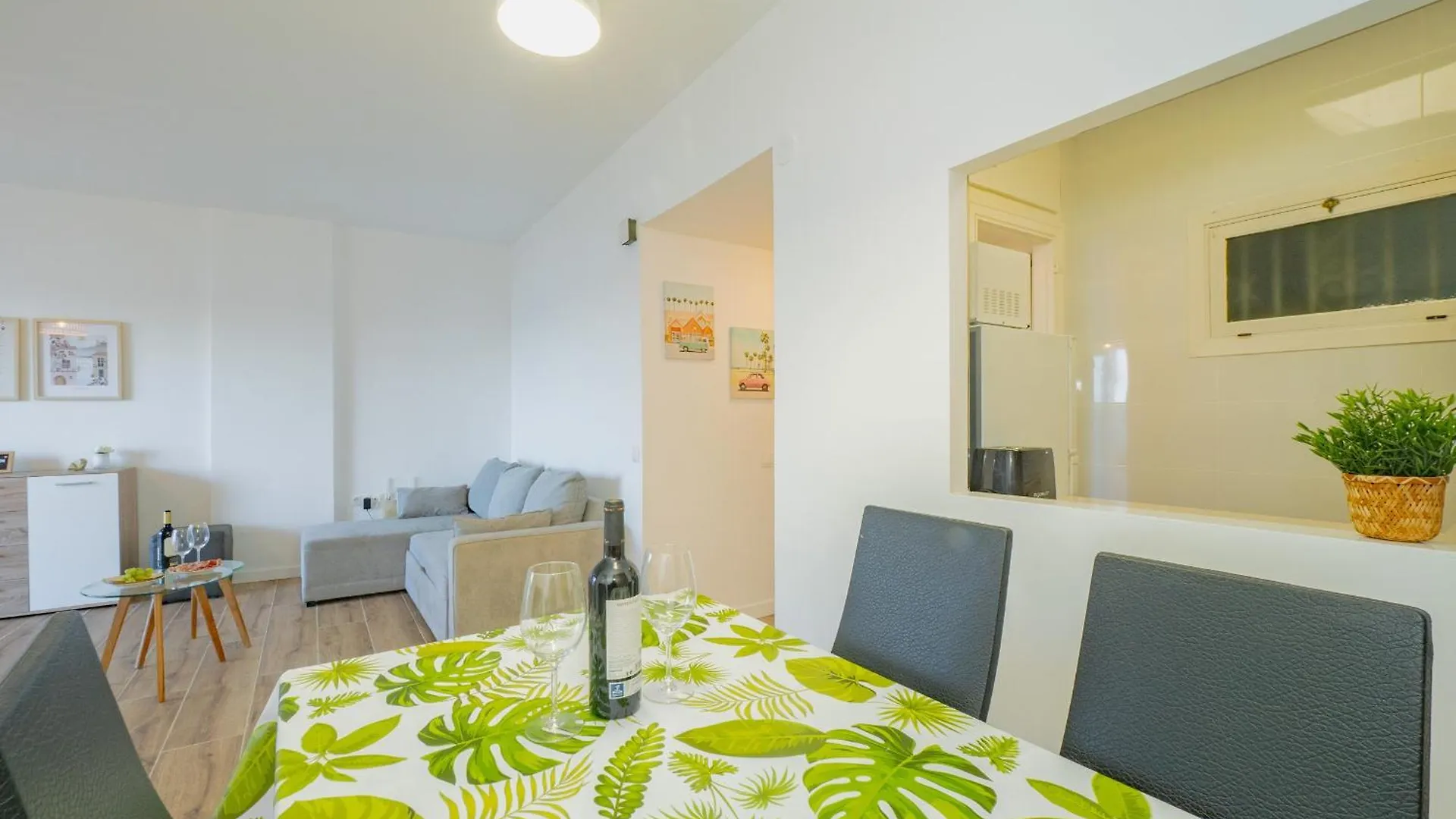 Apartment On Beach Mijas Sitio de Calahonda