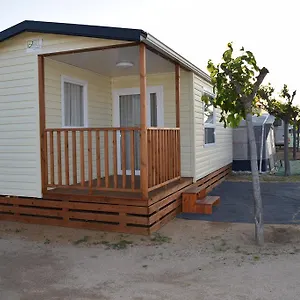 https://camping-el-pinar-platja.catalonia-hotels.com