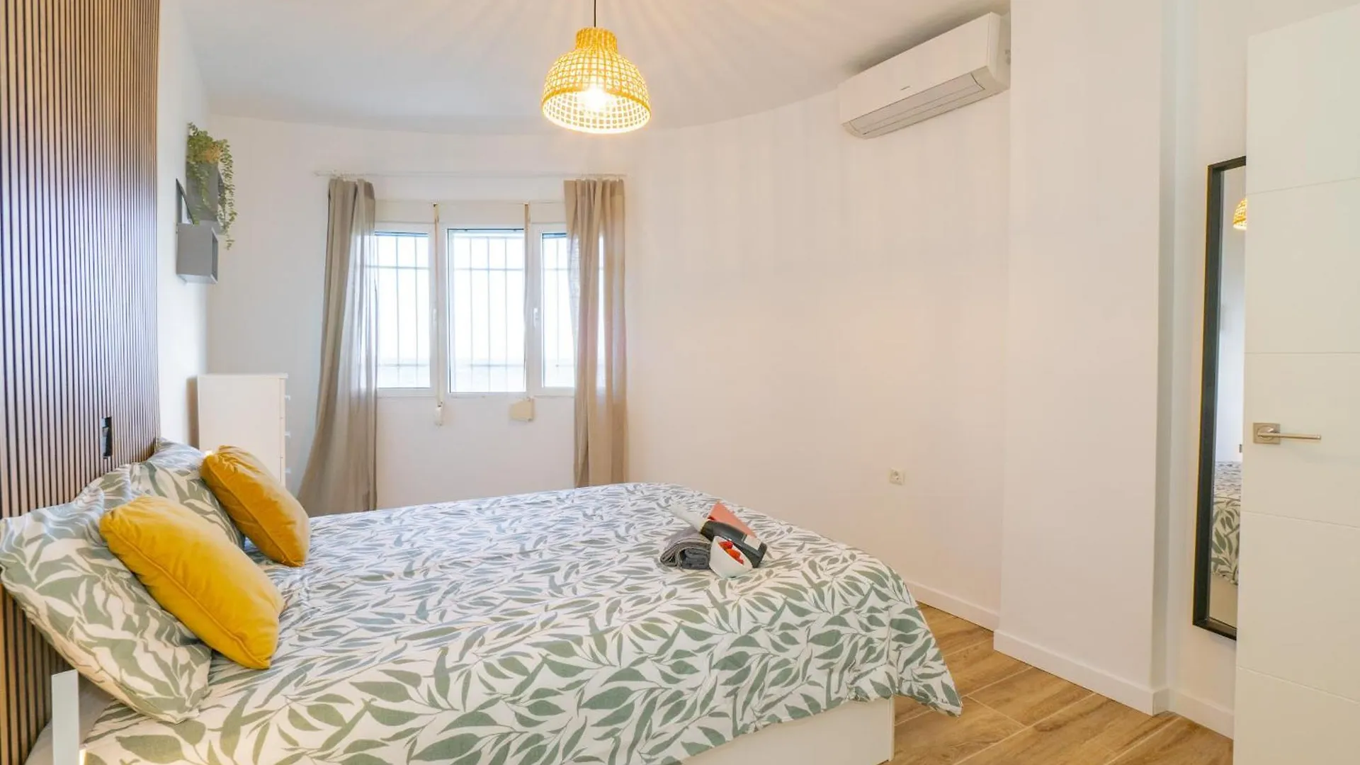 Apartment On Beach Mijas Sitio de Calahonda