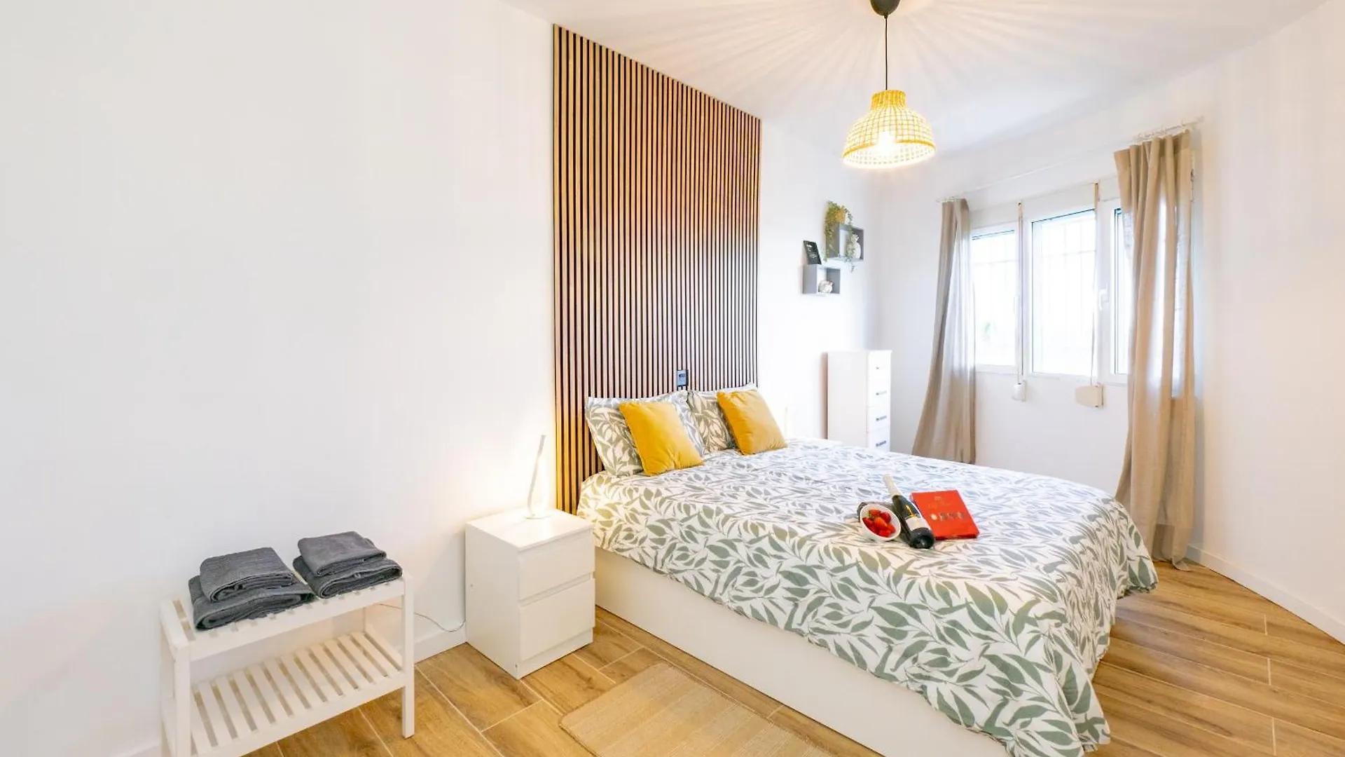 Apartment On Beach Mijas Sitio de Calahonda 0*,  Espagne