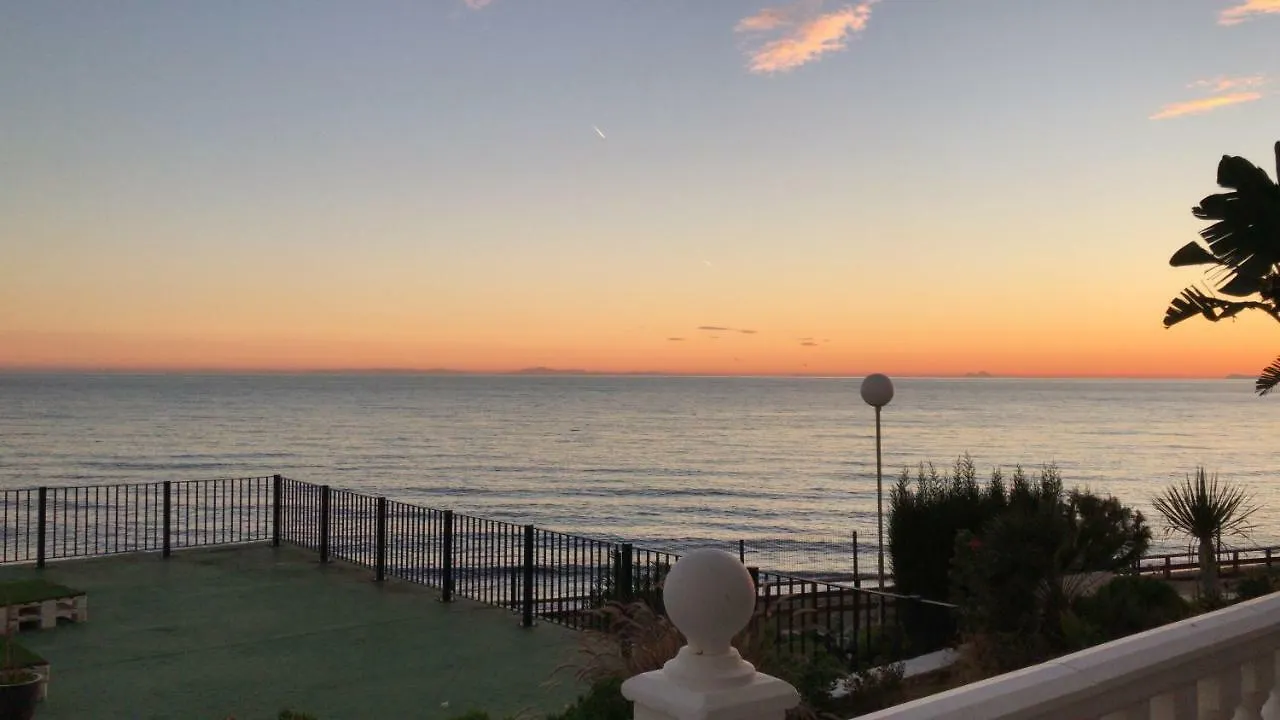 Apartment On Beach Mijas Sitio de Calahonda
